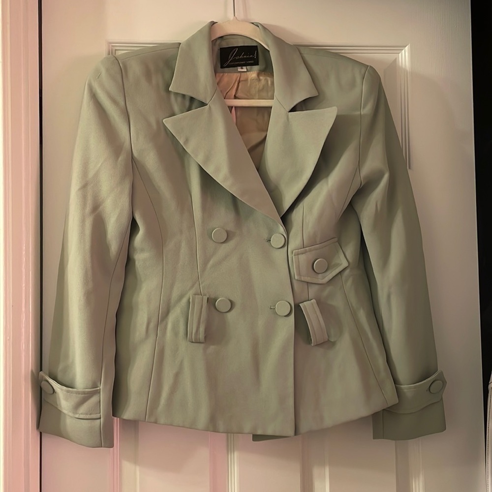 JAHNIA Mint Green Double Breasted Skirt Suit